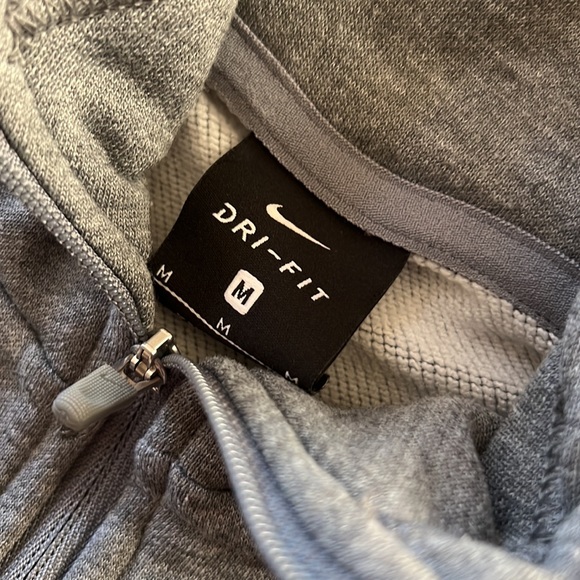 Girls Nike Dri-fit - Picture 3 of 7